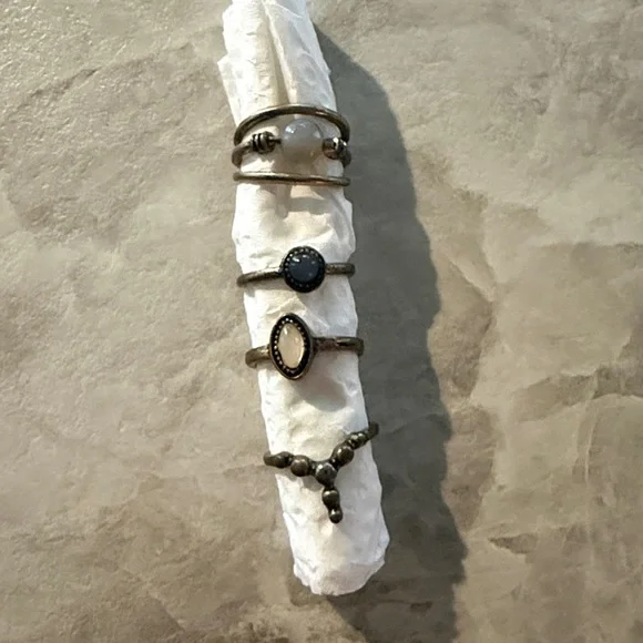 Vintage Style Black and Green Ring Set Of 9 - Picture 3 of 6